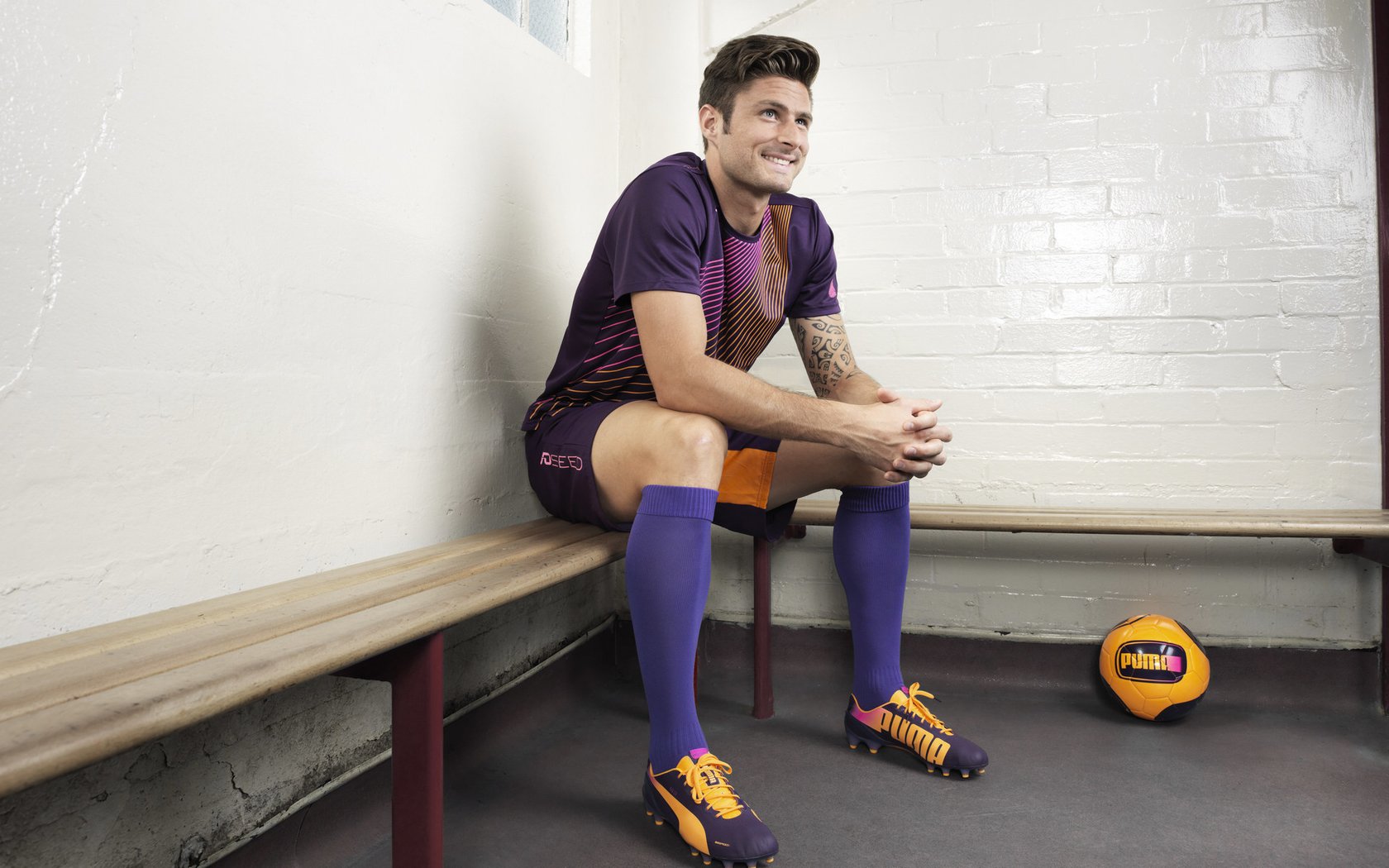 萨卡压力下完成爆发，当个体突破照亮集体困局，奥地利爆冷米兰的启示